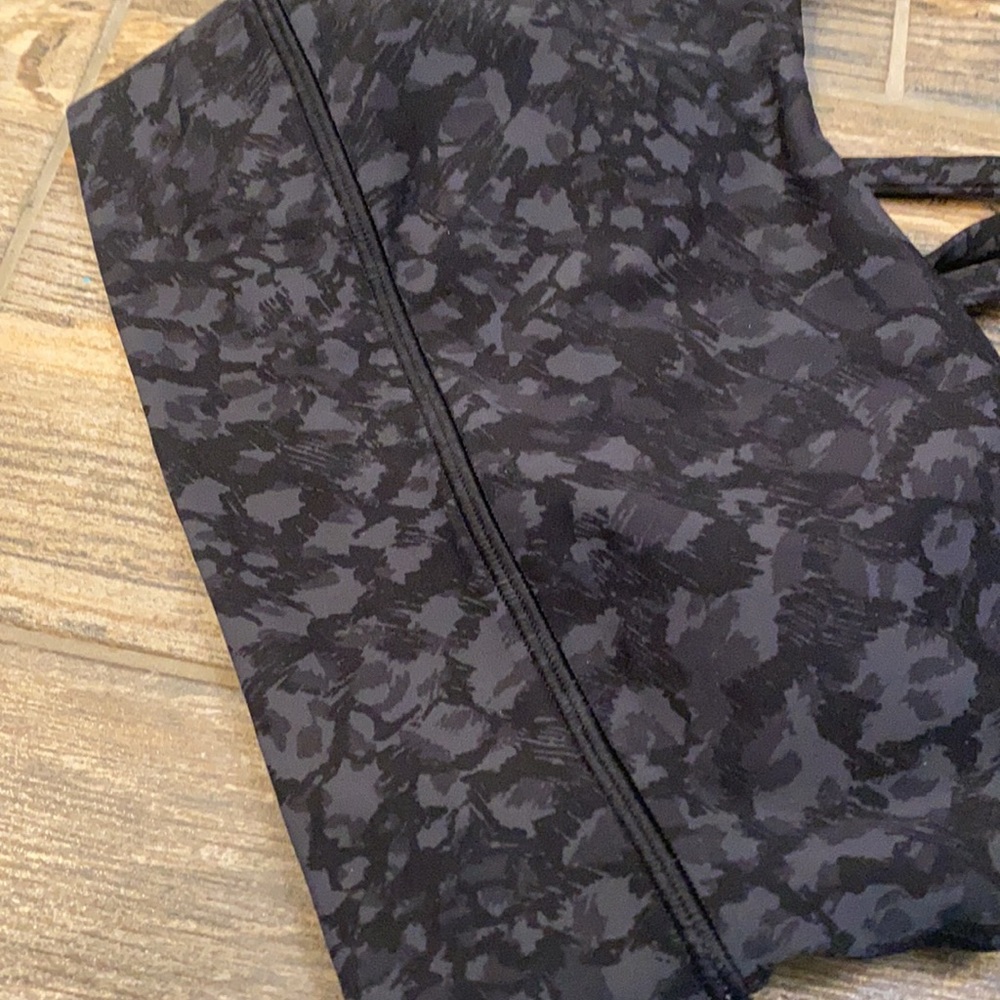 Lululemon Sz  Energy Long Line Sports Bra - Picture 5 of 7